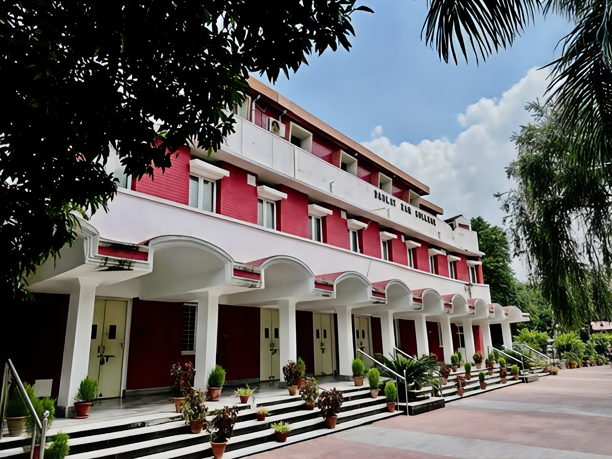 Daulat Ram College